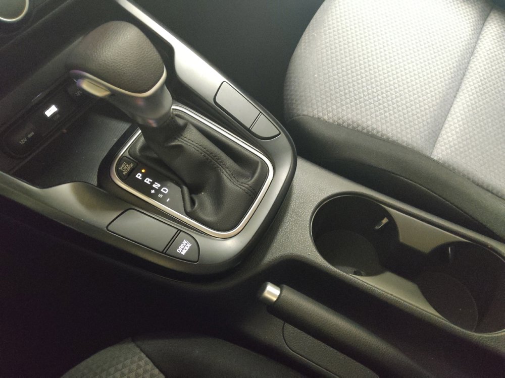 Used 2025 Kia Soul LX w/ LX Technology Package image 26