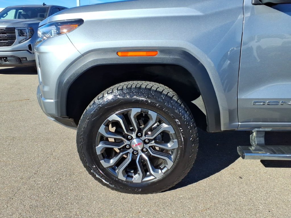 Used 2024 GMC Canyon Denali AWD/4WD image 24