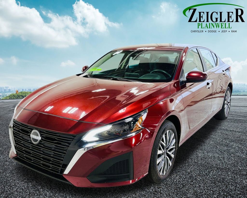 Used 2023 Nissan Altima 2.5 SV image 13