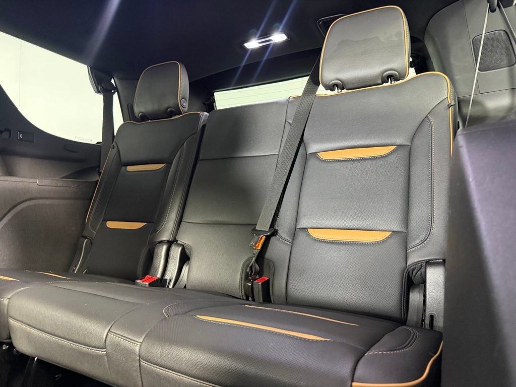 Used 2024 GMC Yukon AT4 w/ AT4 Premium Plus Package AWD/4WD image 21