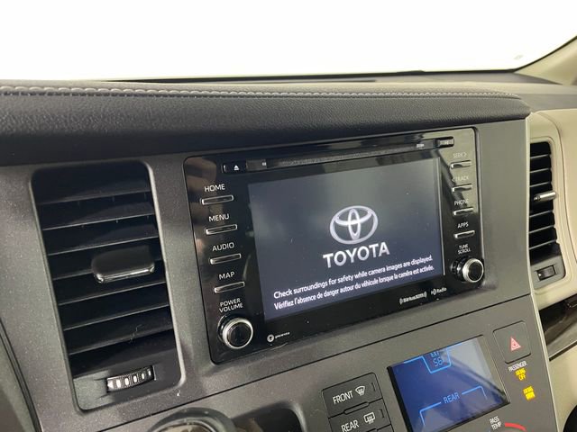 Used 2020 Toyota Sienna XLE w/ XLE Navigation Package FWD image 5