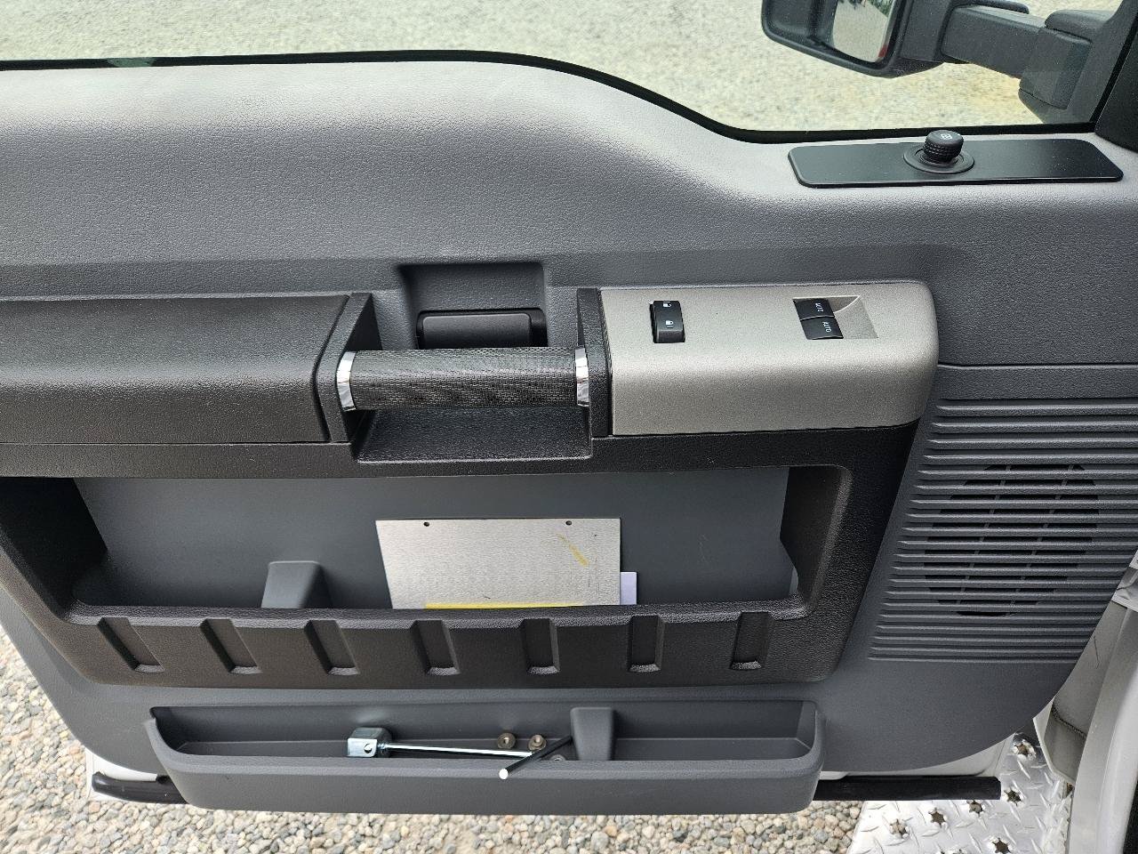 Used 2013 Ford F450 XLT w/ Ambulance Preparation Pkg RWD image 12
