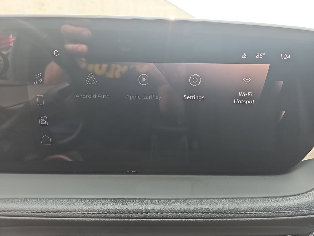 Certified 2024 Buick Encore GX Preferred w/ Comfort Package FWD image 28