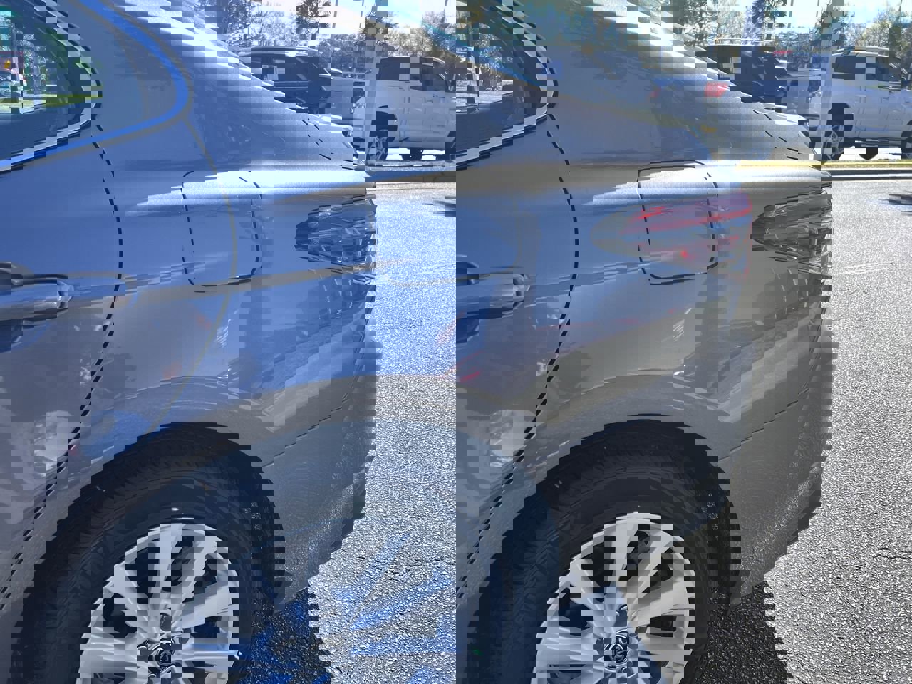 Used 2022 Toyota Camry LE image 8