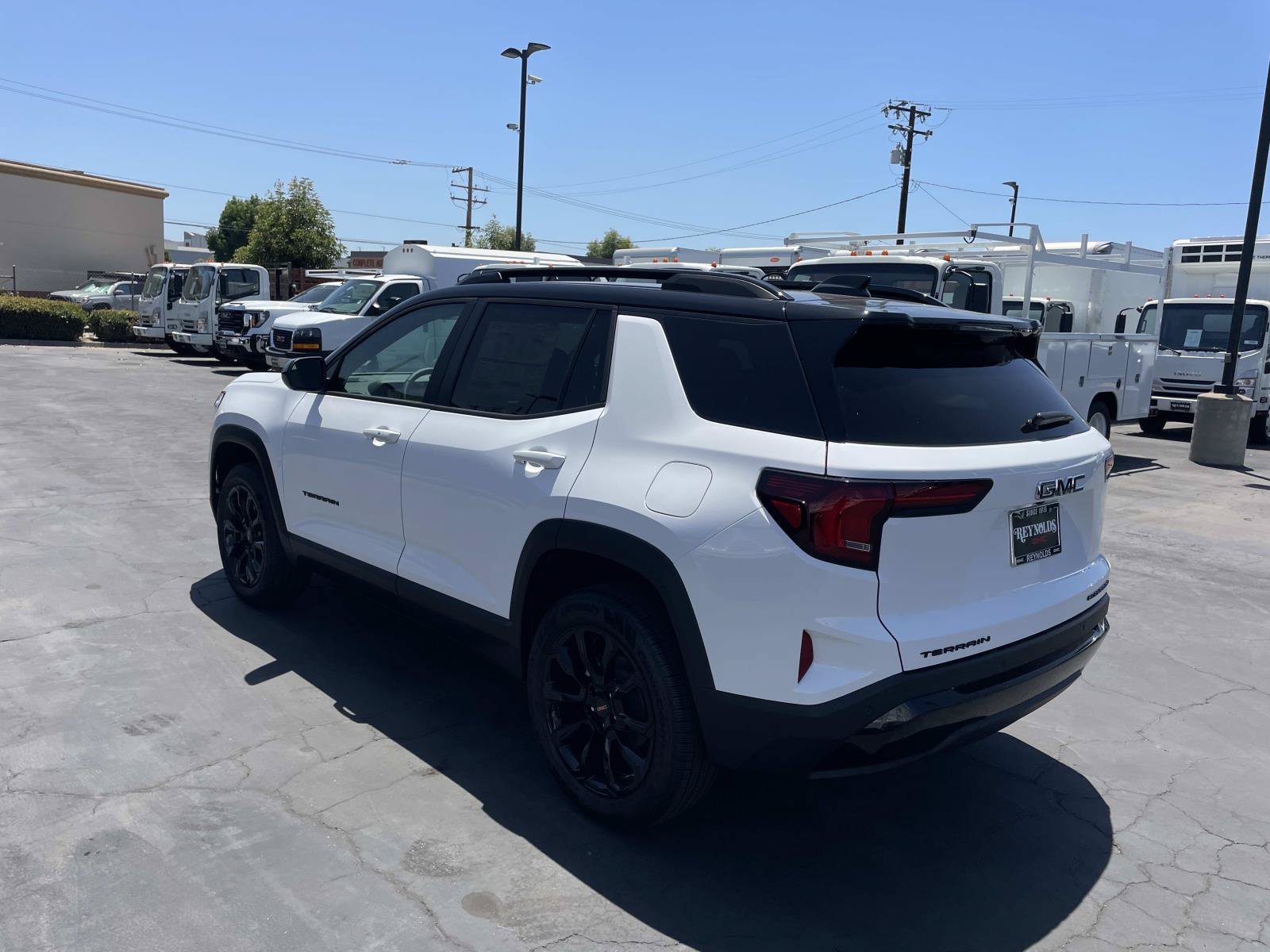 New 2026 GMC Terrain Elevation w/ Black Edition FWD image 7