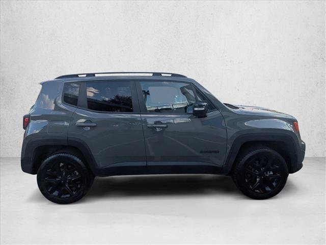 Used 2022 Jeep Renegade Altitude w/ Sun/Sound Group AWD/4WD image 4