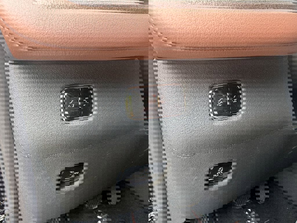 New 2025 Lincoln Navigator Reserve image 11