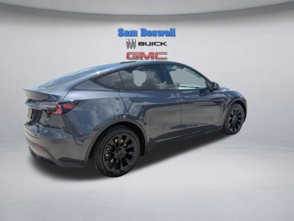 Used 2024 Tesla Model Y Long Range AWD/4WD image 9