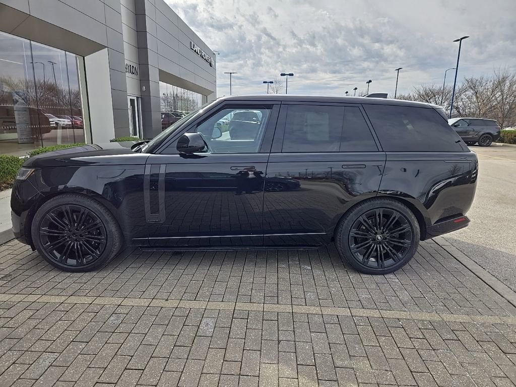 Used 2025 Land Rover Range Rover Autobiography image 8