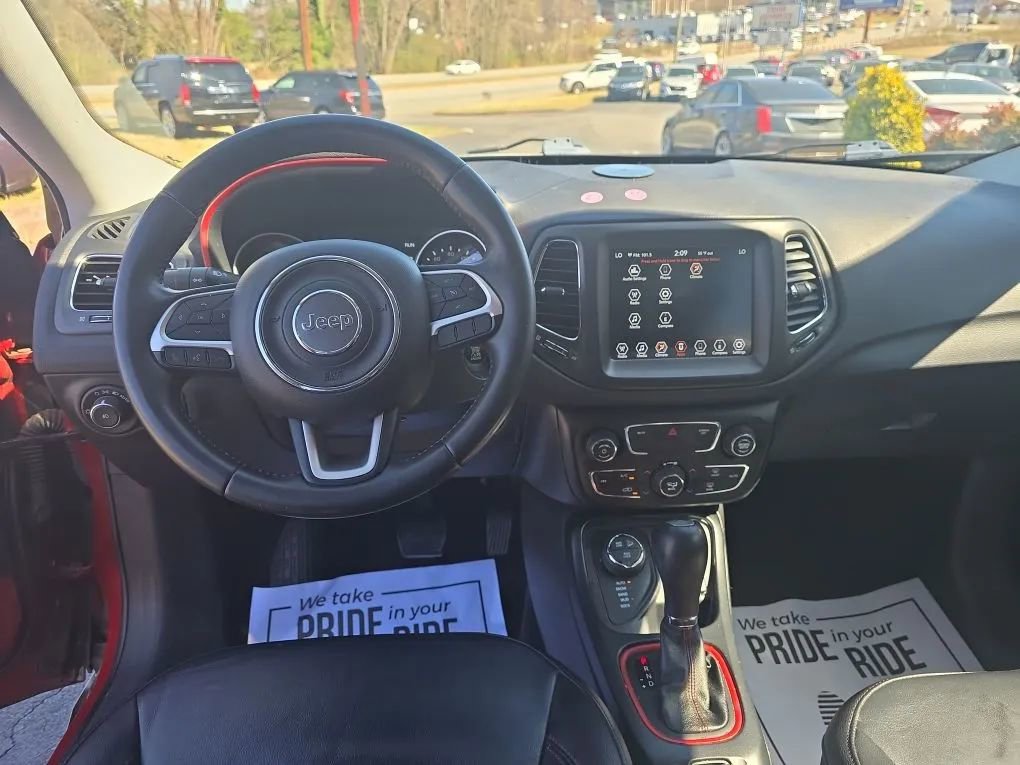 Used 2019 Jeep Compass Trailhawk image 10