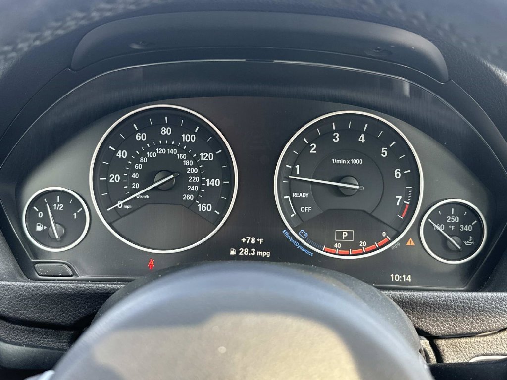 Used 2017 BMW 320i Sedan RWD image 27