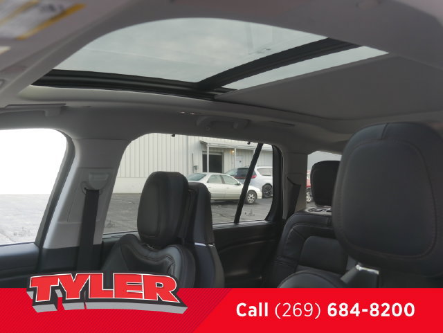 Used 2025 Lincoln Aviator Reserve w/ Equipment Group 201A AWD/4WD image 38