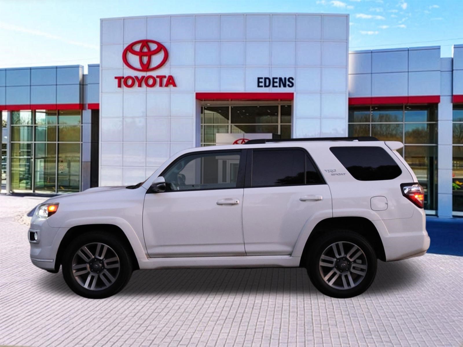 Used 2022 Toyota 4Runner TRD Sport w/ Technology Package AWD/4WD image 6