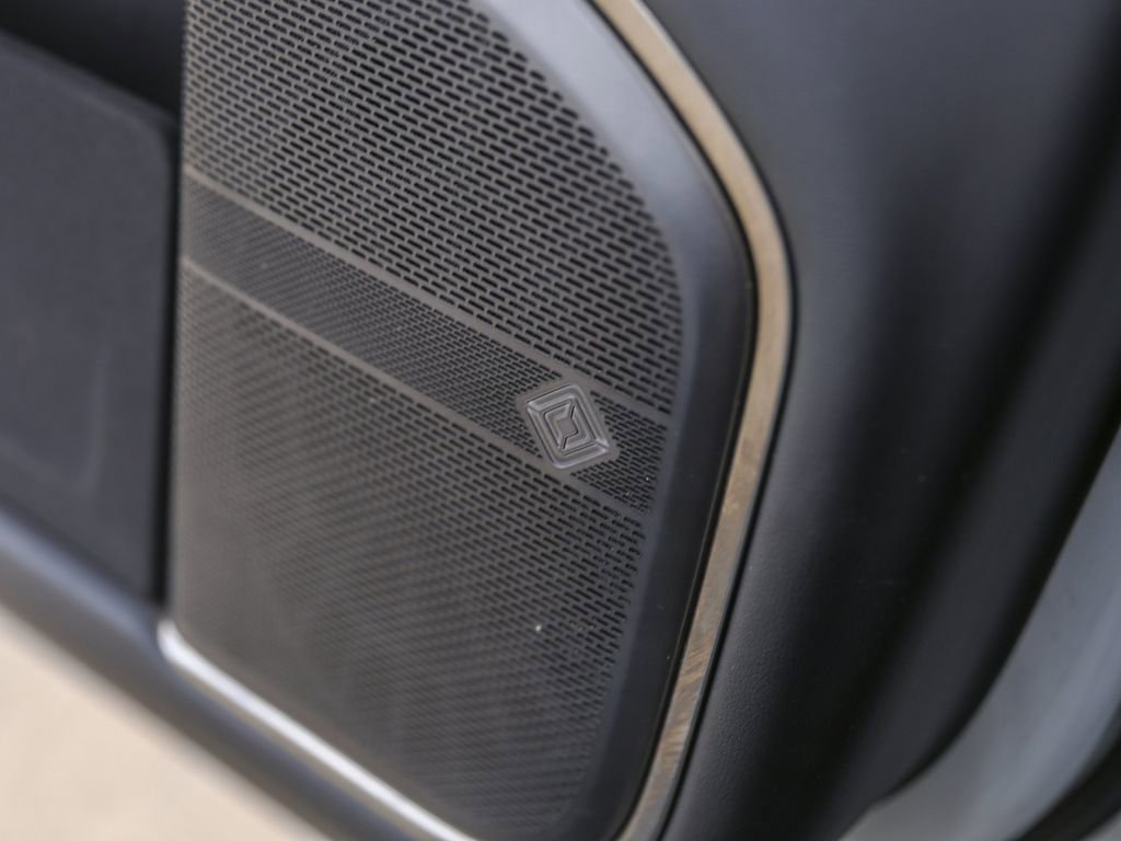 Used 2023 Rivian R1S Adventure image 34