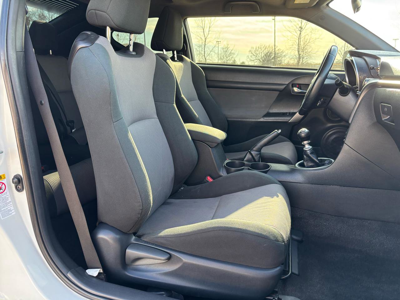 Used 2016 Scion tC FWD image 9