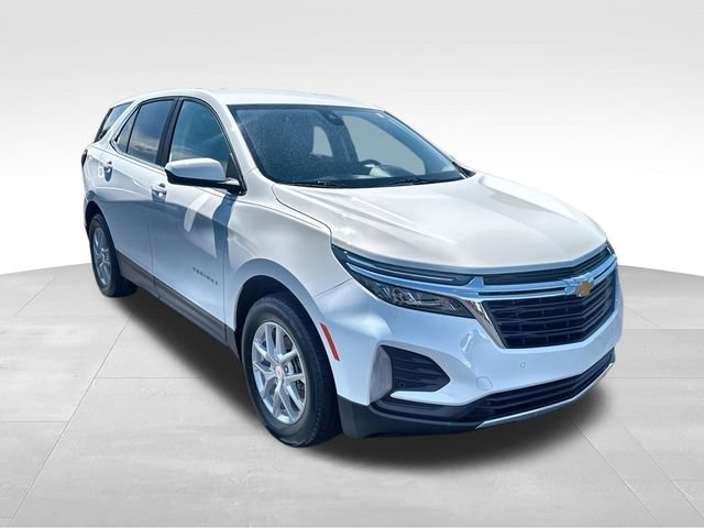 Used 2024 Chevrolet Equinox LT w/ LPO, Floor Liner Package AWD/4WD image 2