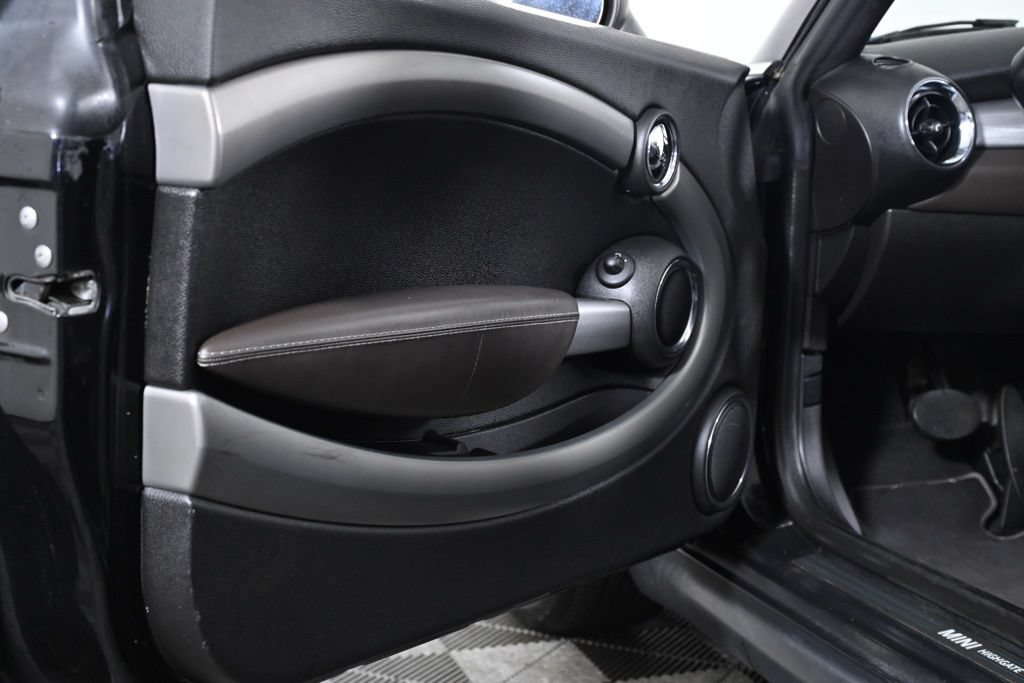 Used 2014 MINI Cooper Convertible FWD image 29