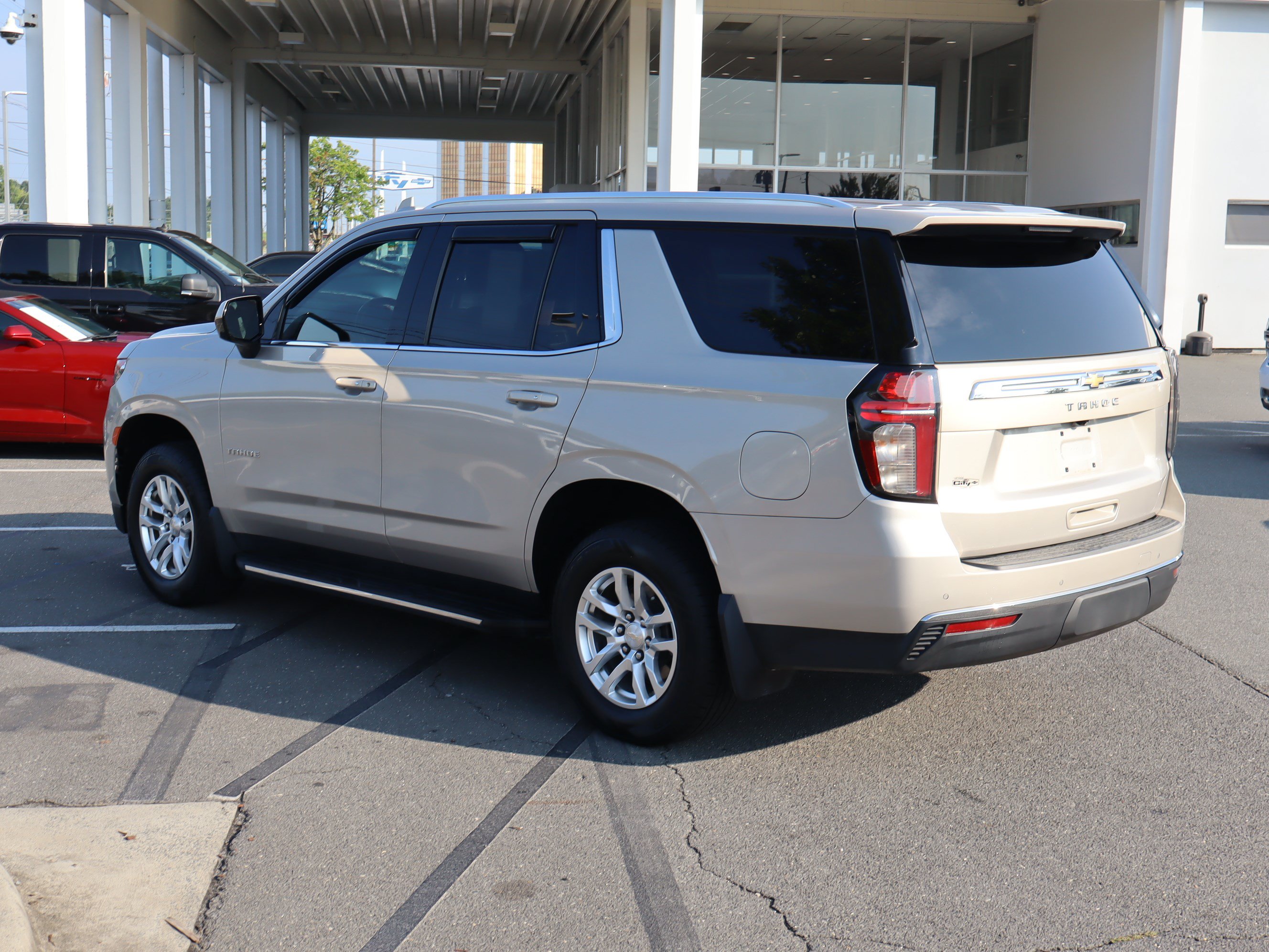 Used 2022 Chevrolet Tahoe LS RWD image 8