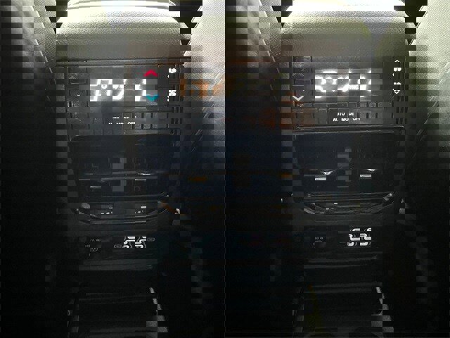 Used 2023 Jeep Grand Cherokee L Altitude image 17