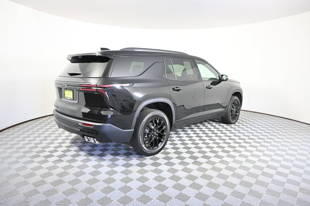 Used 2026 Chevrolet Traverse LT w/ Midnight/Sport Edition AWD/4WD image 6