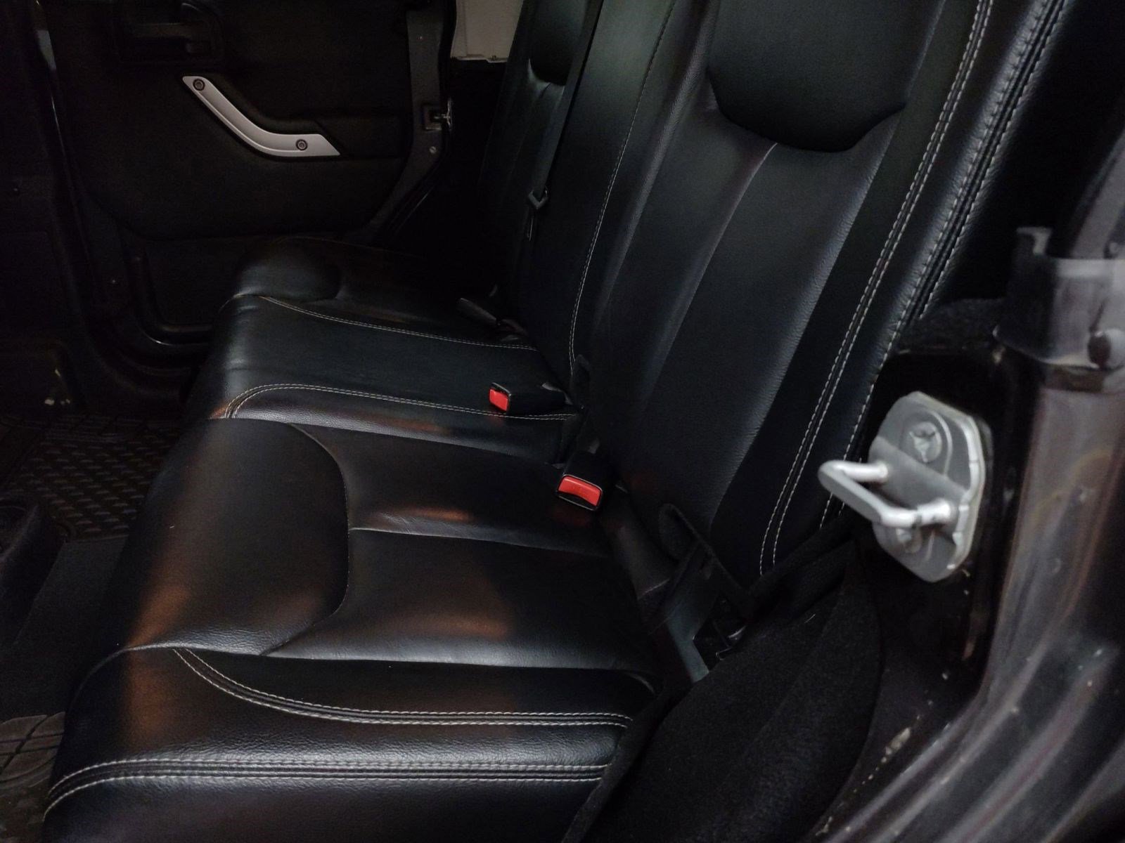 Used 2014 Jeep Wrangler Unlimited Rubicon w/ Dual Top Group image 13