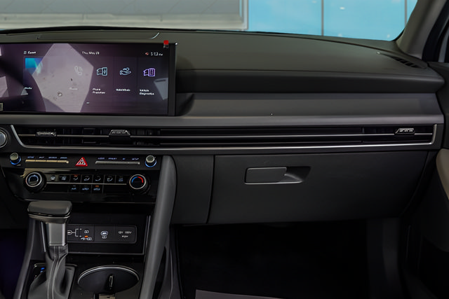 Certified 2025 Hyundai Sonata SE FWD image 13