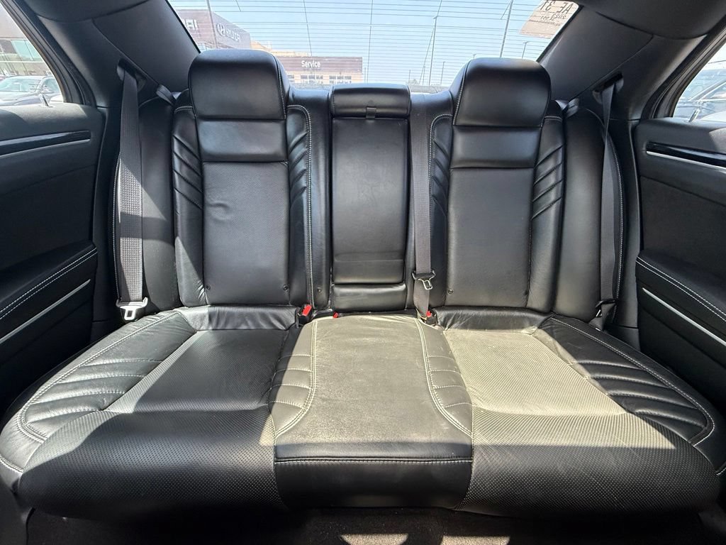 Used 2023 Chrysler 300 C RWD image 29
