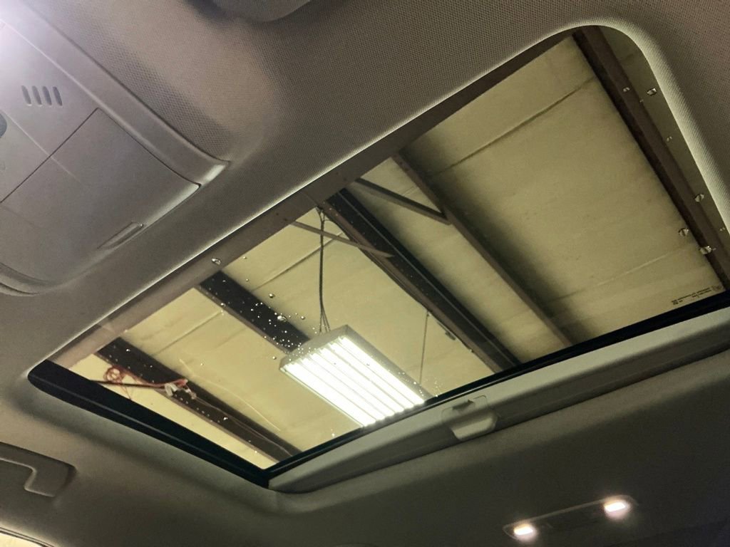 Certified 2023 GMC Acadia Denali w/ Denali Technology Package image 26