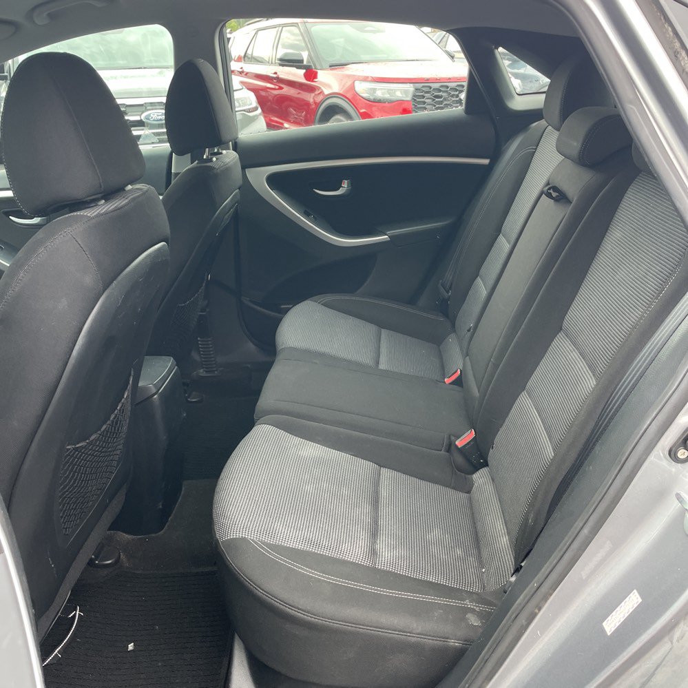 Used 2016 Hyundai Elantra GT FWD image 13