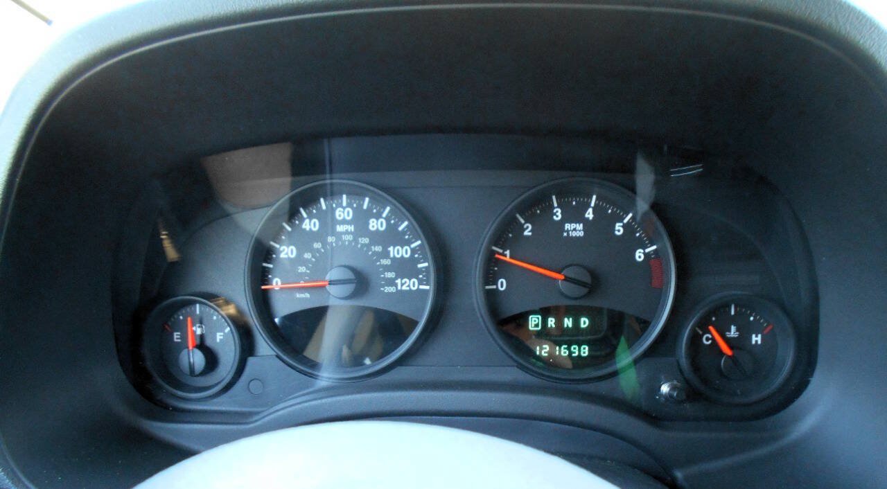 Used 2011 Jeep Patriot Latitude AWD/4WD image 18