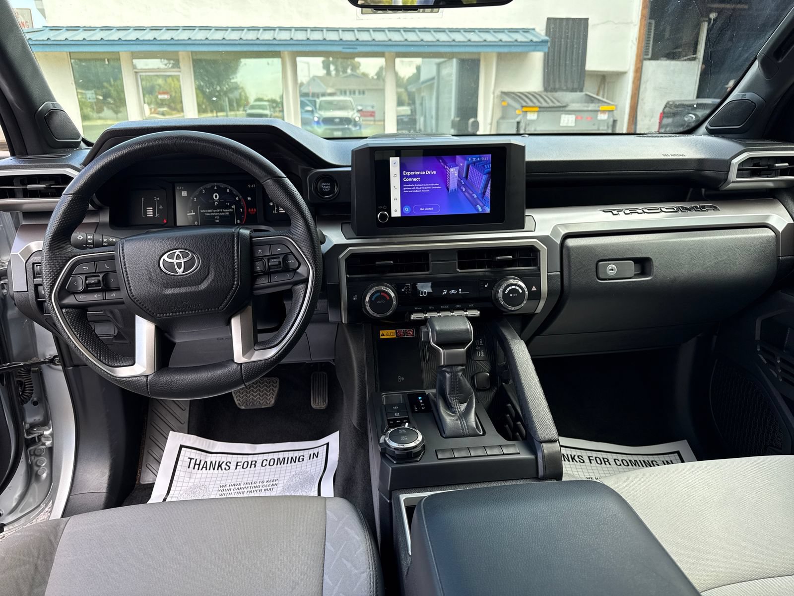 Used 2024 Toyota Tacoma SR5 AWD/4WD image 12