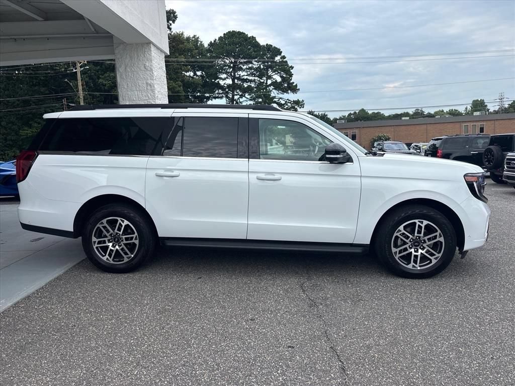 Used 2025 Ford Expedition Max Active AWD/4WD image 20