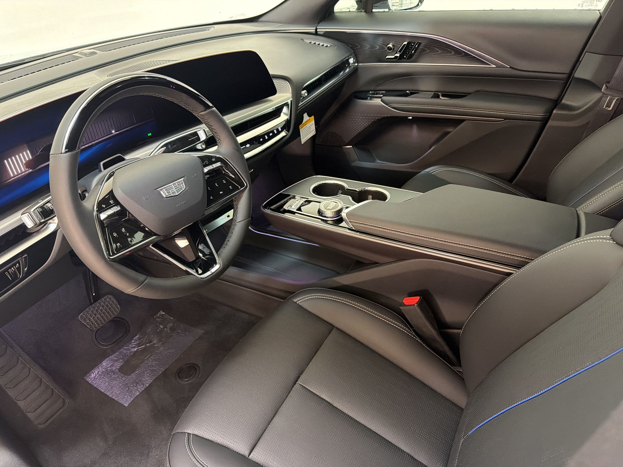 New 2026 Cadillac Lyriq Sport AWD/4WD image 4