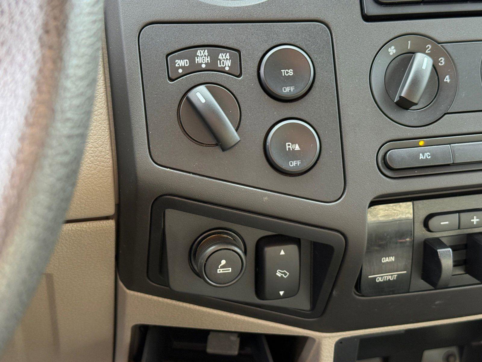 Used 2008 Ford F350 XL image 25