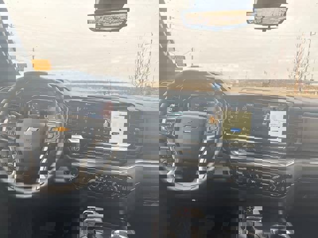 Used 2025 Chevrolet Silverado 1500 High Country w/ Technology Package image 12