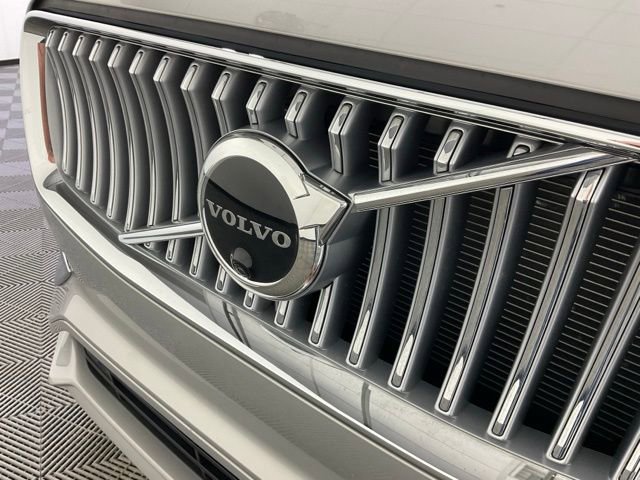 Used 2023 Volvo XC90 T8 Ultimate image 9