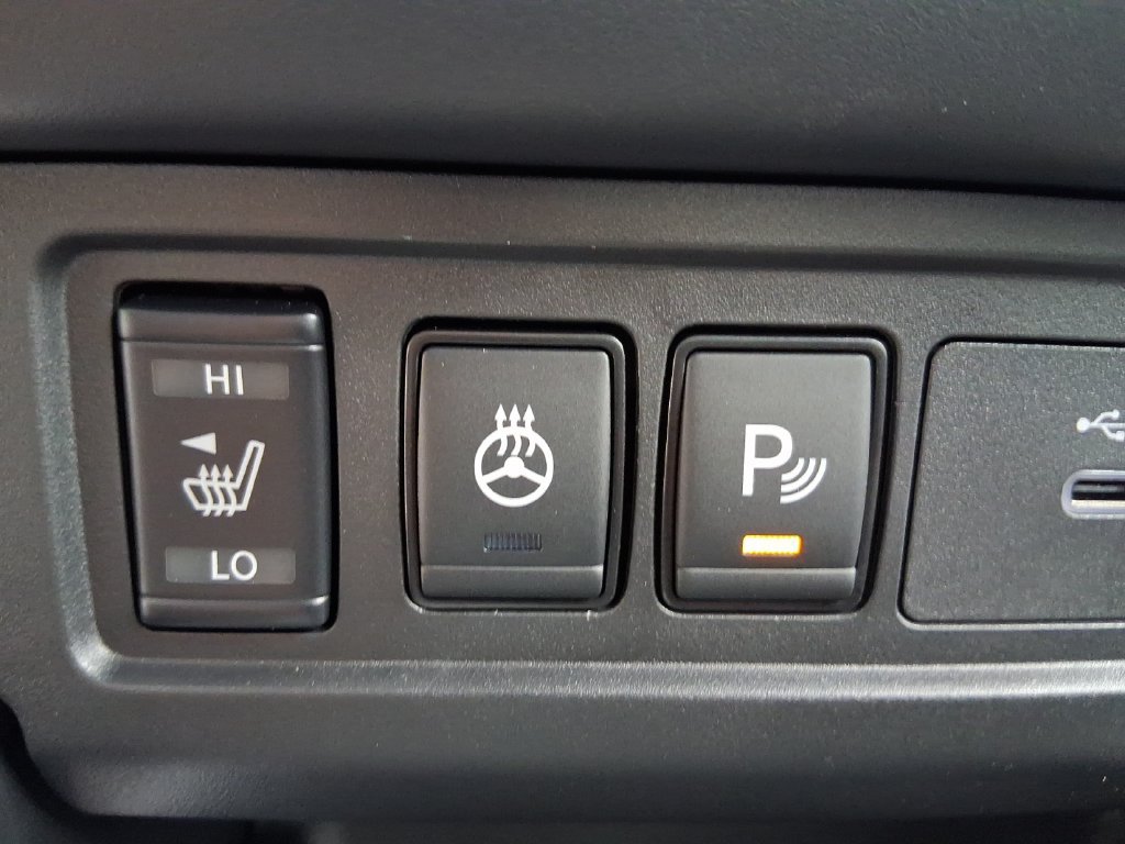Used 2026 Nissan Frontier SV w/ All-Weather Content Package RWD image 30