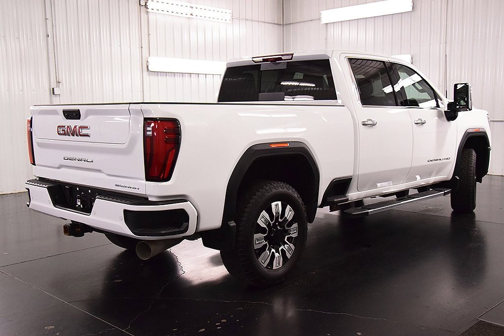 Used 2025 GMC Sierra 2500 Denali w/ Denali Reserve Package image 9