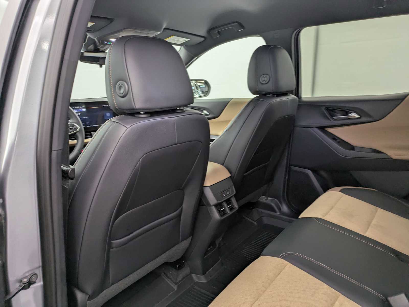New 2026 Chevrolet Equinox ACTIV image 19