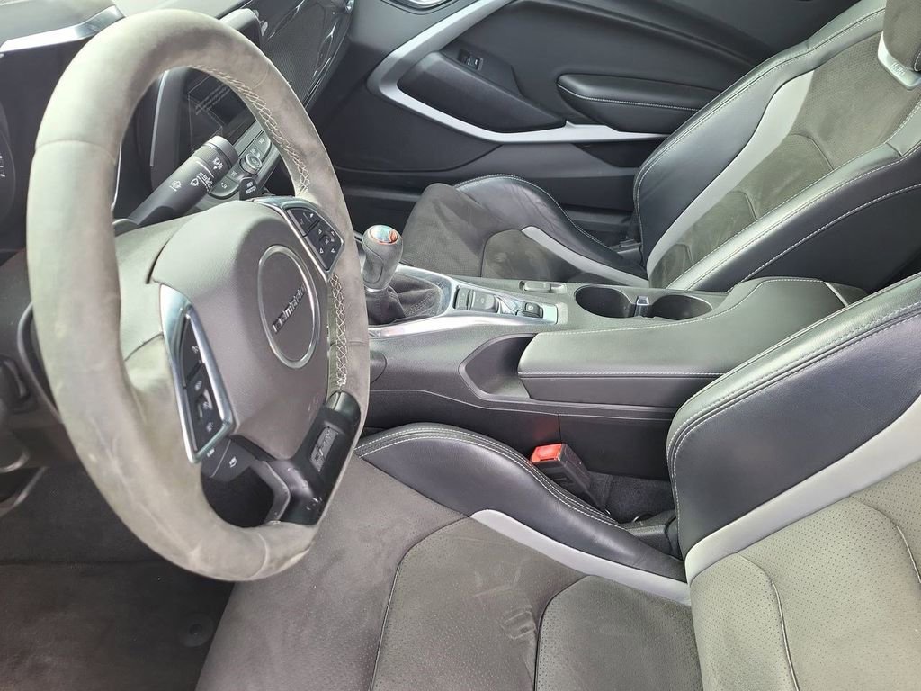 Used 2017 Chevrolet Camaro SS image 16