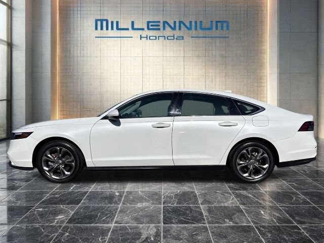 Used 2024 Honda Accord EX image 2