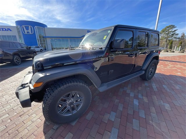 Used 2024 Jeep Wrangler Sport S image 11