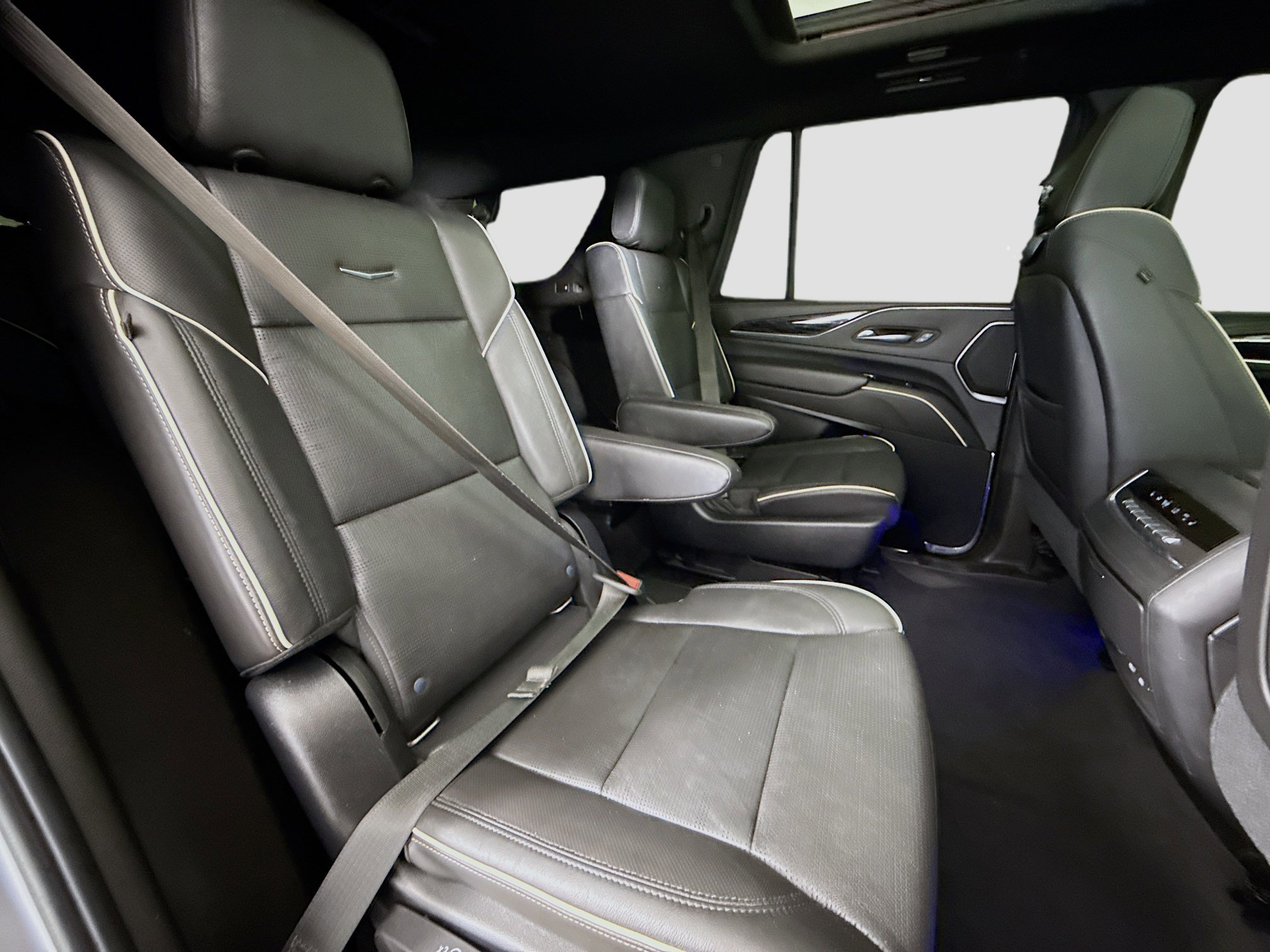 Used 2021 Cadillac Escalade Sport w/ Heavy-Duty Trailer Package AWD/4WD image 31