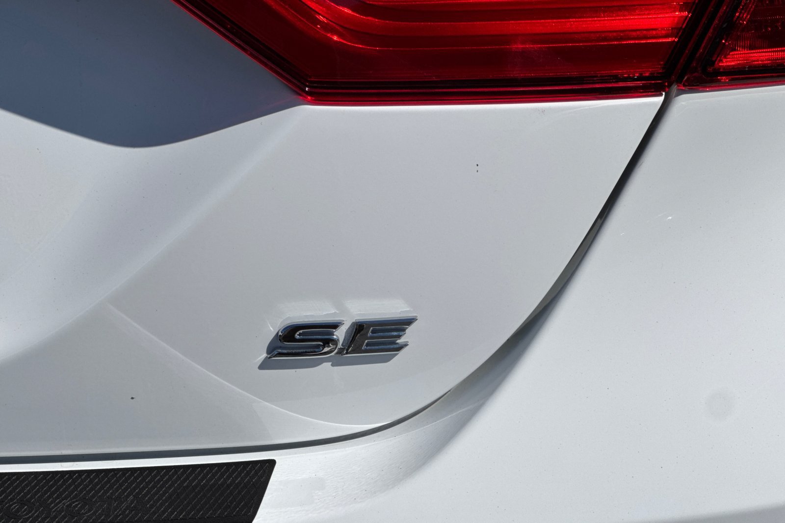 Certified 2019 Toyota Camry SE w/ Convenience Package FWD image 14