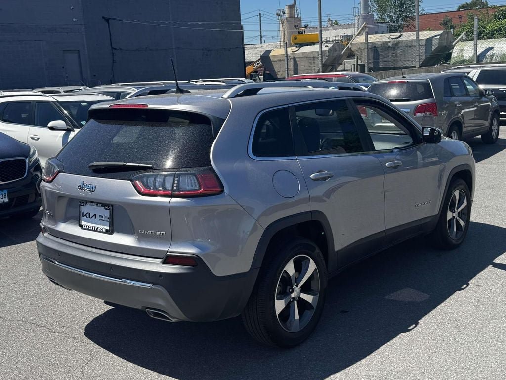Used 2019 Jeep Cherokee Limited AWD/4WD image 7