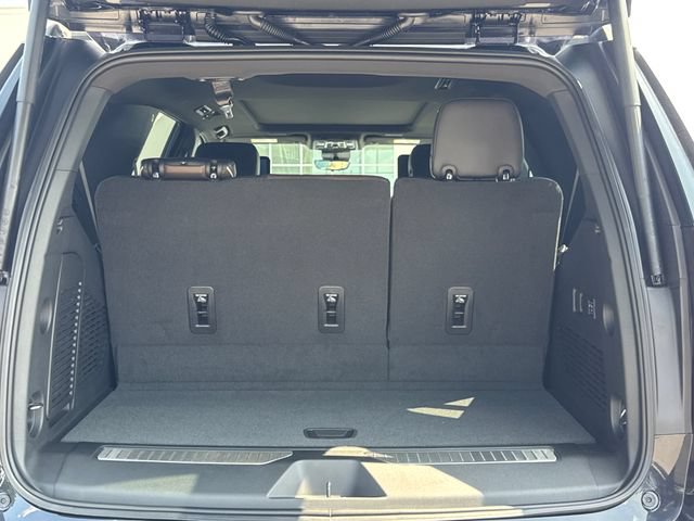 New 2026 GMC Yukon Denali Ultimate AWD/4WD image 13