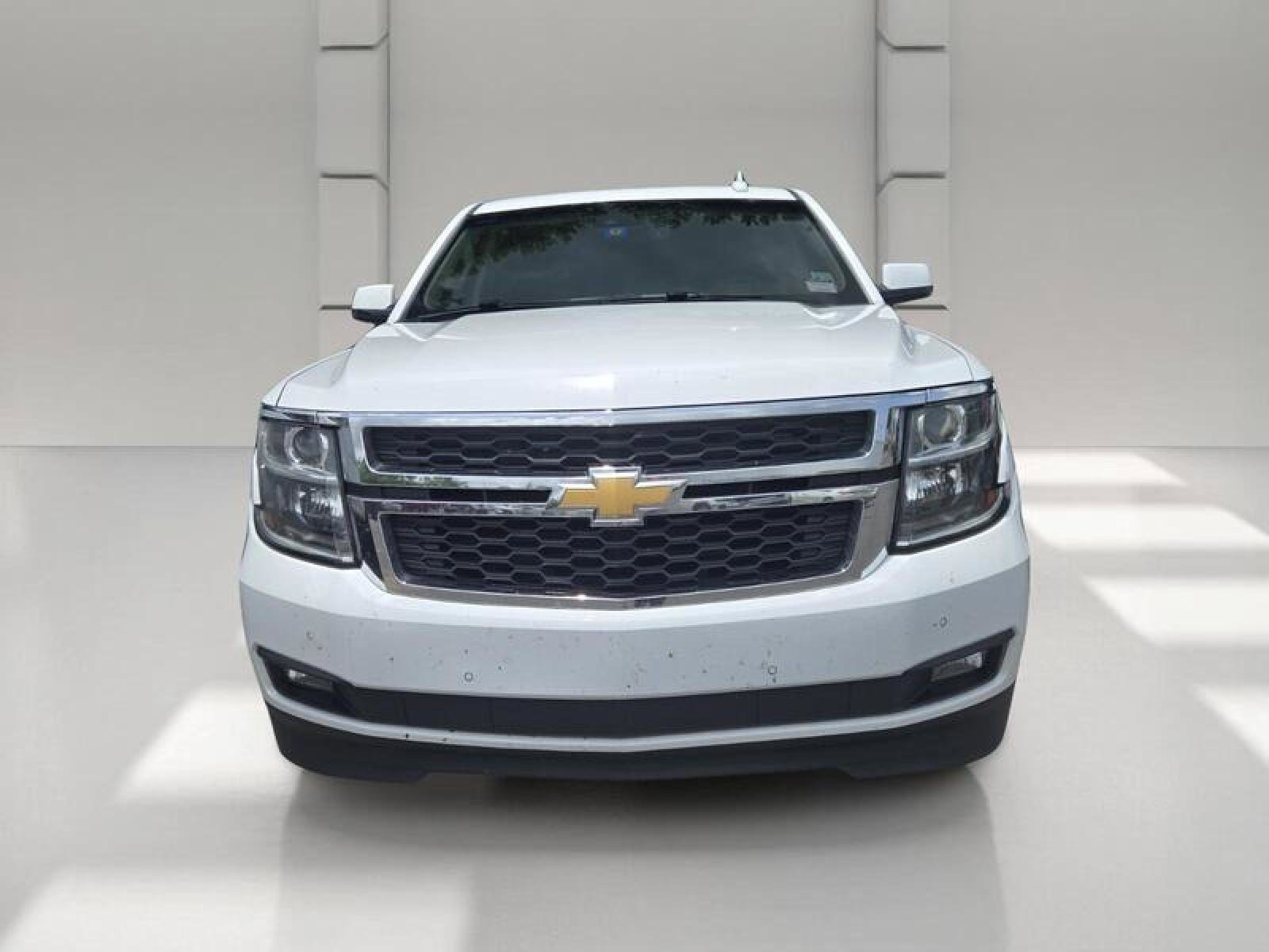 Used 2018 Chevrolet Tahoe LT w/ Luxury Package RWD image 2