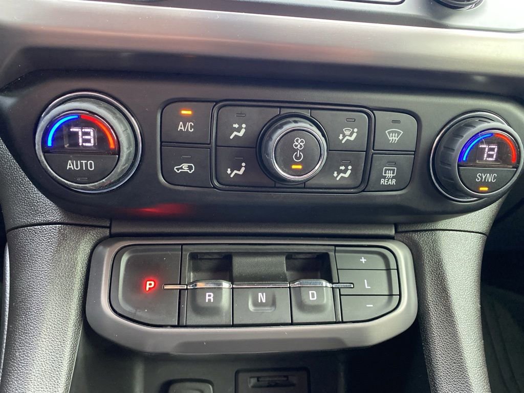 Used 2023 GMC Acadia AT4 w/ Technology Package image 26