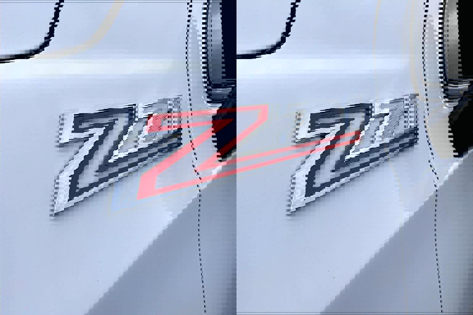 Used 2023 Chevrolet Suburban Z71 w/ Luxury Package image 10