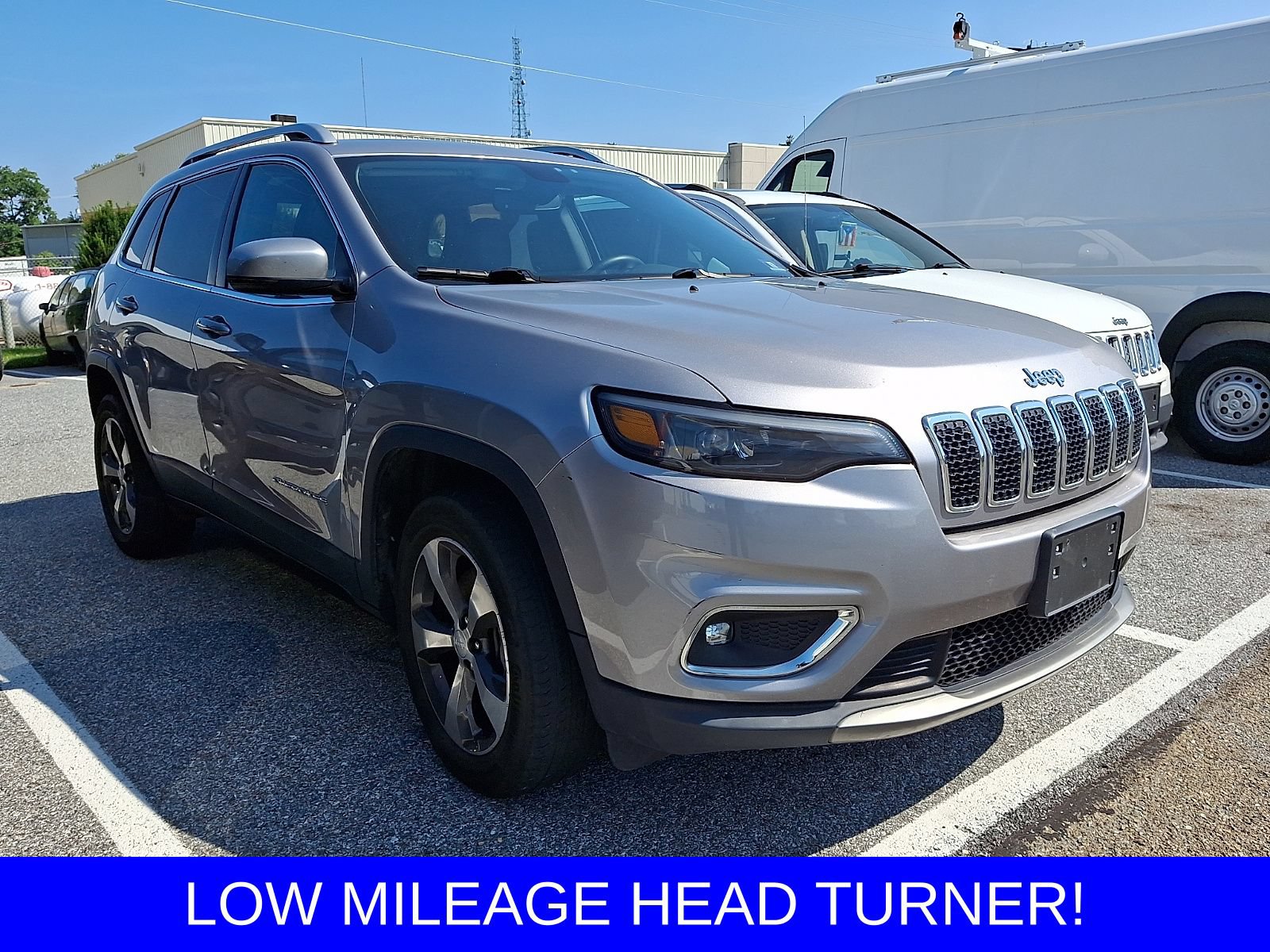 Used 2019 Jeep Cherokee Limited AWD/4WD image 1